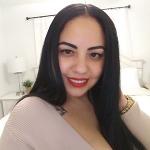 Meet your Posher, Julixa